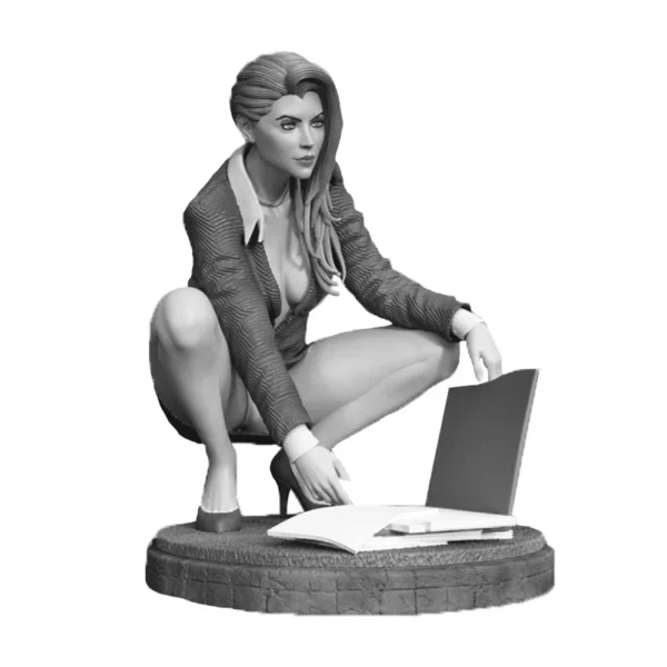 Secretary Resin Figure Miniature 1:24 Resin Model Kit Unpainted Plastic Model Kit A417 - Image 2